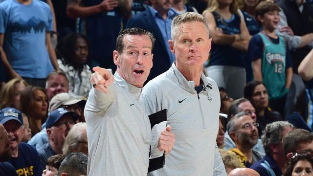 1653223082739091210.jpg kenny-atkinson-steve-kerr-GettyImages-1240431388.jpg