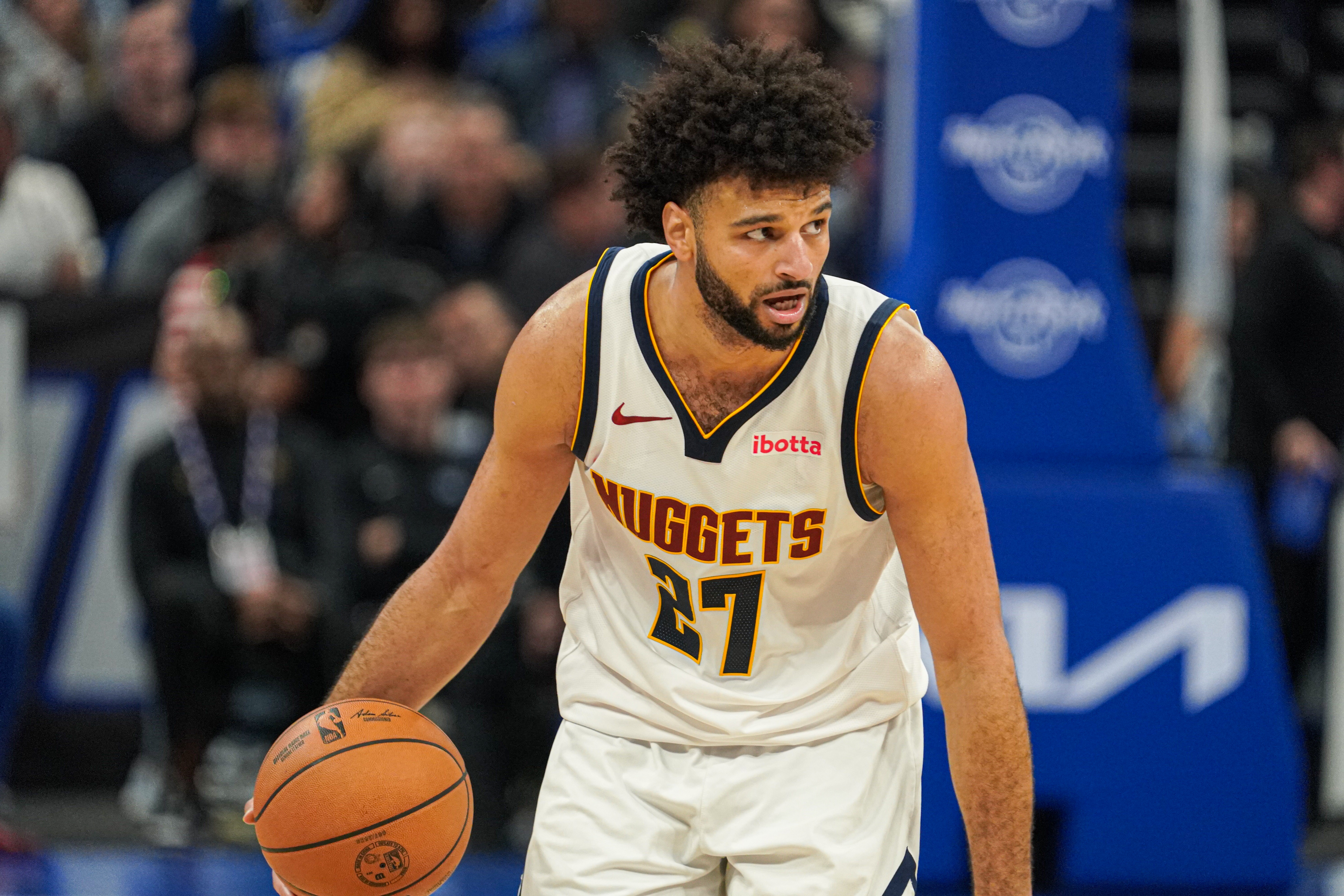 记者：绿军想通过夹击穆雷迫使对方犯错 但掘金的处理球很成熟